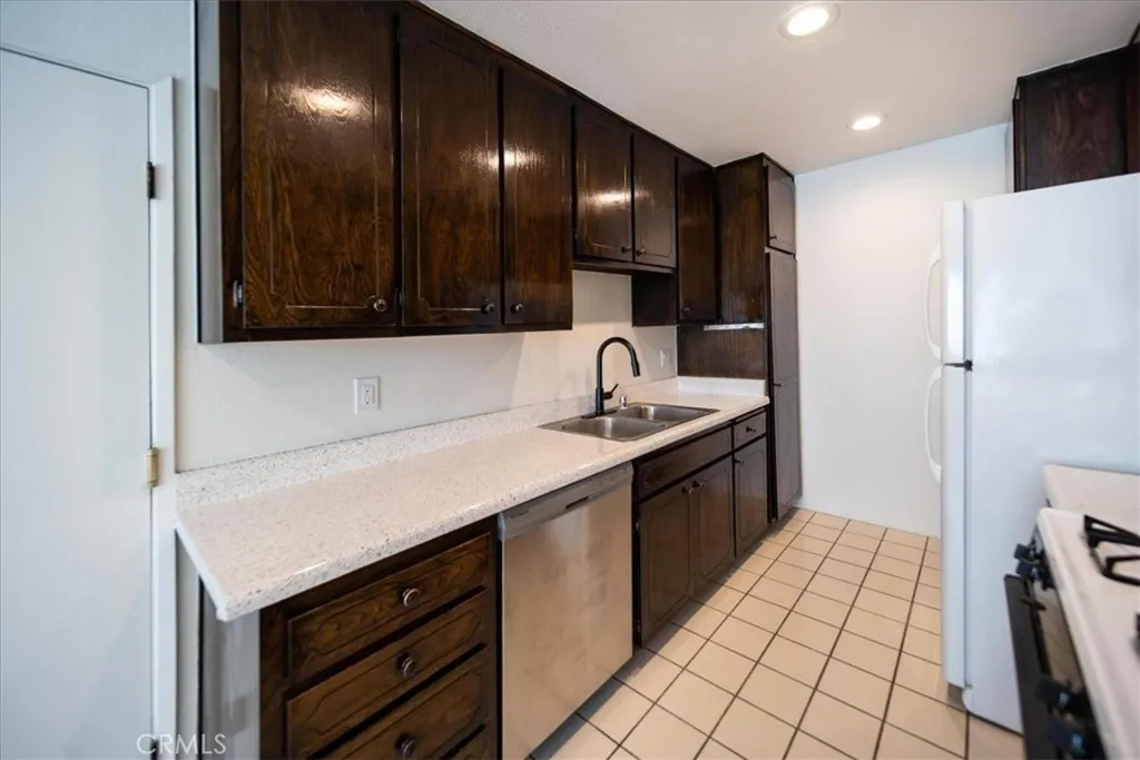556 D Street, Upland, California 91786 home-pic-12