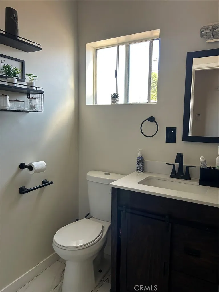 11945 168th, Artesia, California 90701 home-pic-9