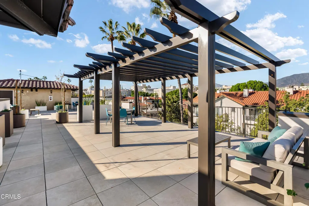 139 S Oak Knoll Avenue 202, Pasadena, California 91101 home-pic-33