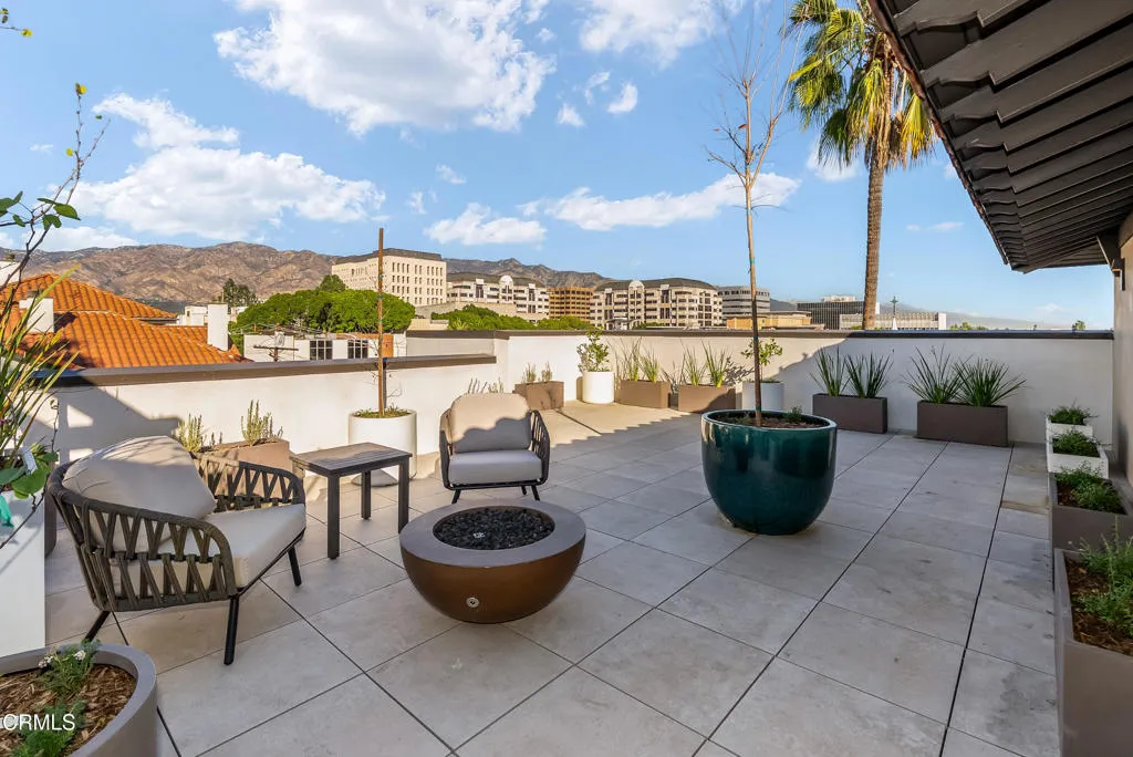 139 S Oak Knoll Avenue 202, Pasadena, California 91101 home-pic-31