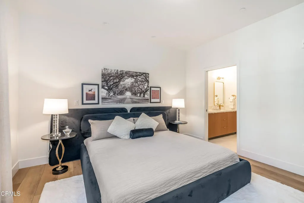 139 S Oak Knoll Avenue 202, Pasadena, California 91101 home-pic-11