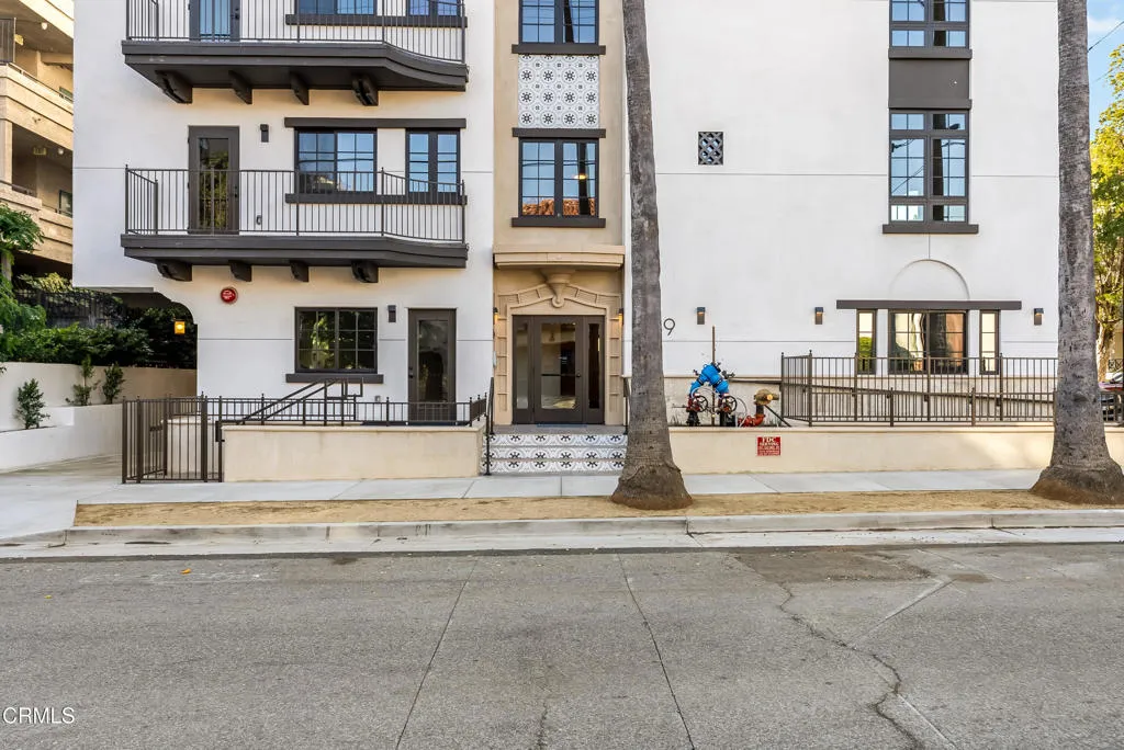 139 S Oak Knoll Avenue 202, Pasadena, California 91101 home-pic-38