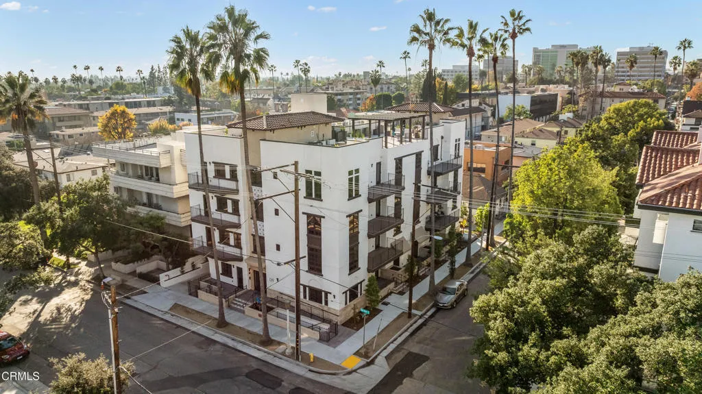 139 S Oak Knoll Avenue 202, Pasadena, California 91101 home-pic-0