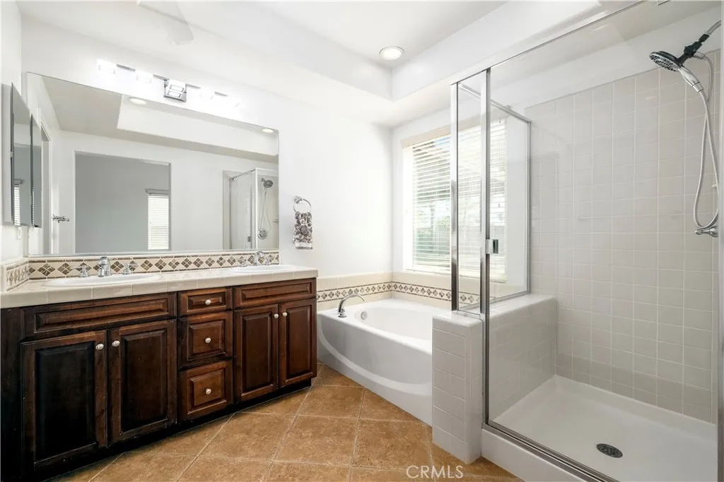 37068 Edgemont, Murrieta, California 92563 home-pic-9