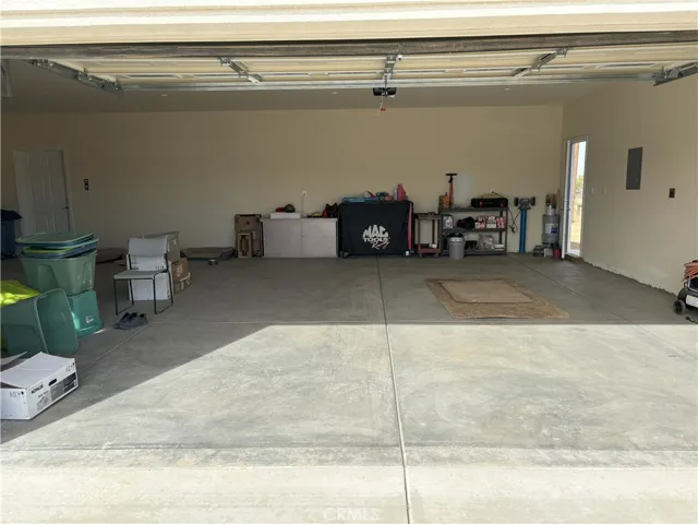 13970 13970 Bonanza Road, Victorville, California 92392