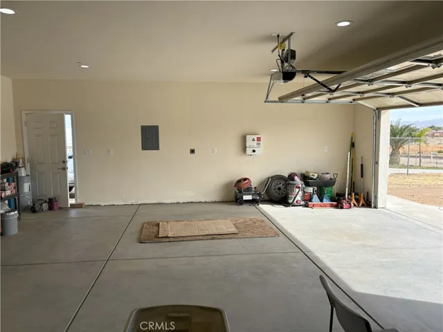13970 13970 Bonanza Road, Victorville, California 92392
