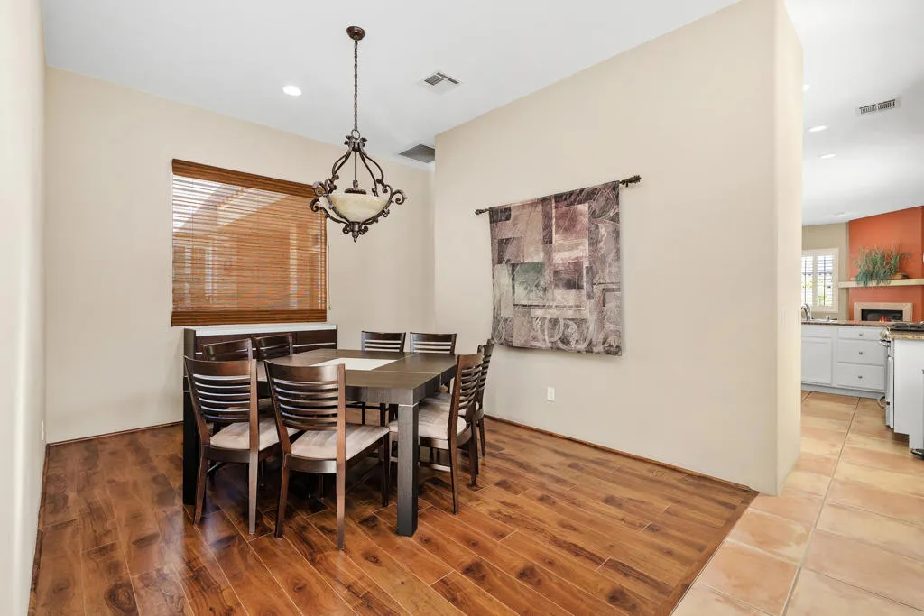 42 Marricopa Court, Palm Desert, California 92211 home-pic-17