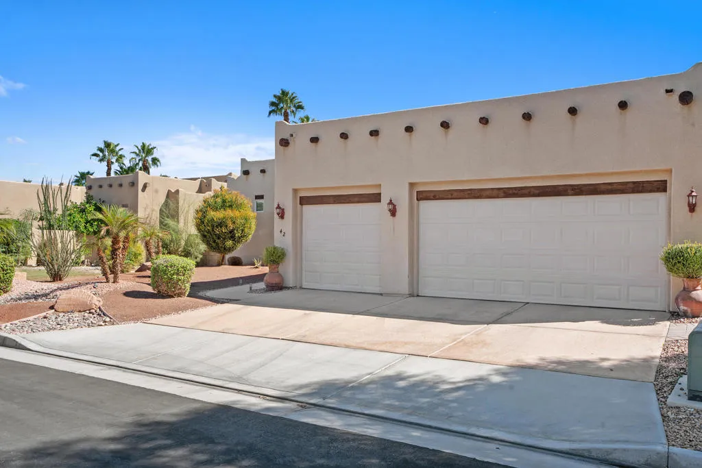 42 Marricopa Court, Palm Desert, California 92211 home-pic-7