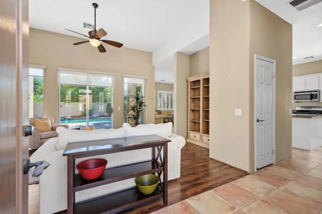 42 Marricopa Court, Palm Desert, California 92211 home-pic-9