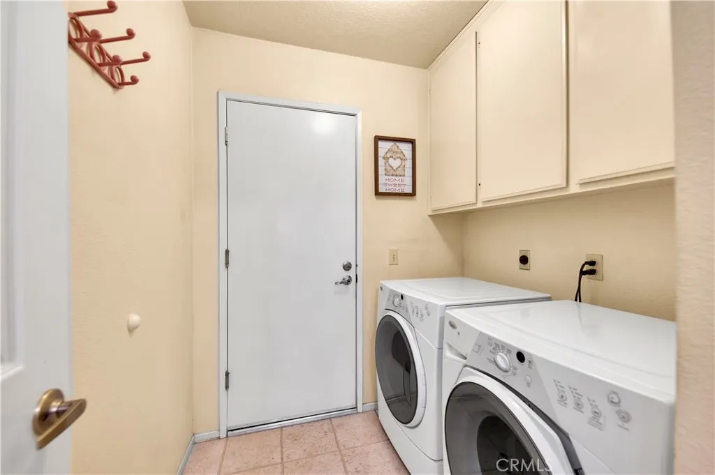 30276 Pebble Beach Drive, Menifee, California 92586 home-pic-20