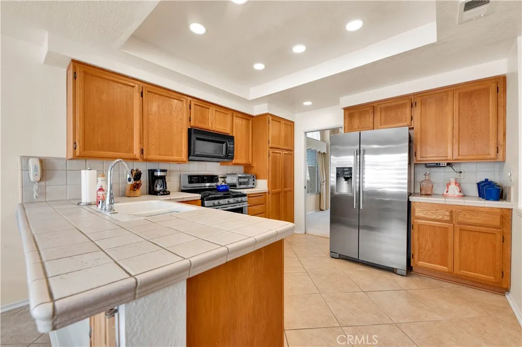 30276 Pebble Beach Drive, Menifee, California 92586 home-pic-9