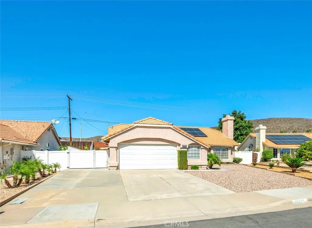 30276 Pebble Beach Drive, Menifee, California 92586 home-pic-1