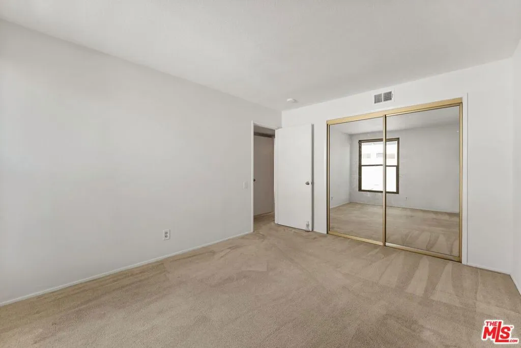 31525 Lindero Canyon Road  home-pic-15