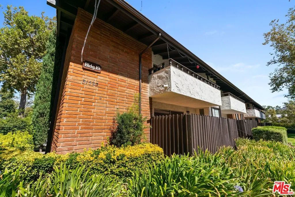 31525 Lindero Canyon Road  home-pic-3