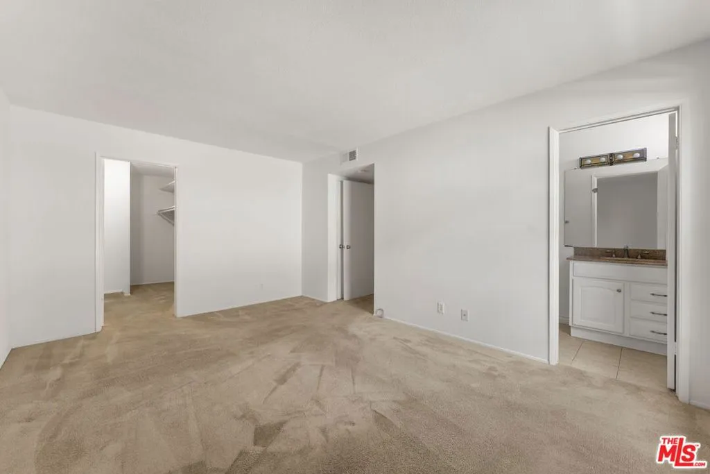 31525 Lindero Canyon Road  home-pic-11