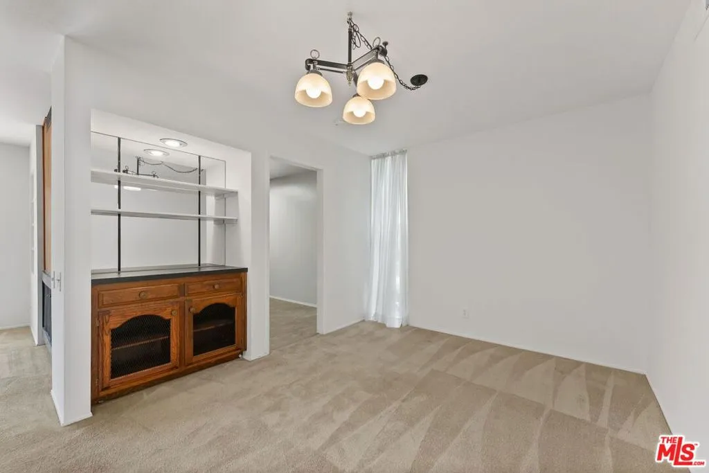 31525 Lindero Canyon Road  home-pic-7