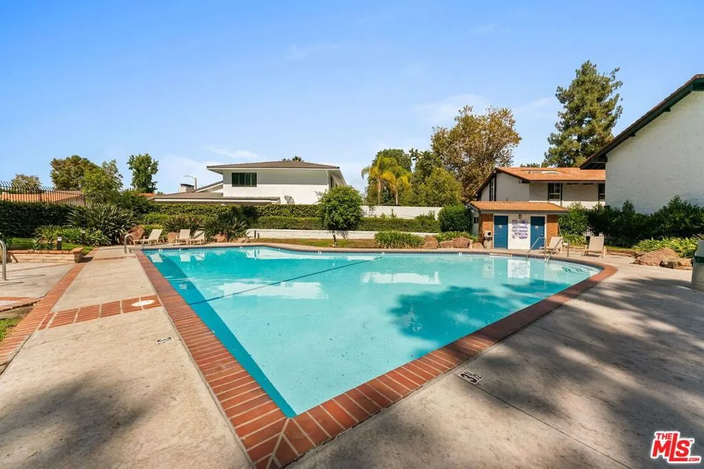 31525 Lindero Canyon Road  home-pic-21