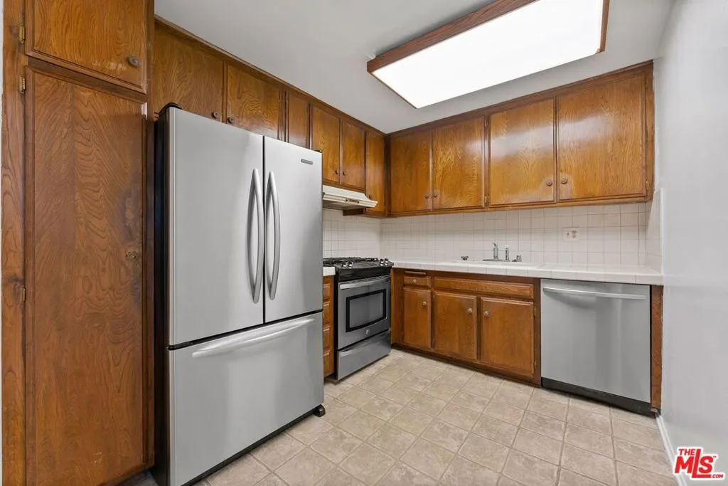 31525 Lindero Canyon Road  home-pic-8