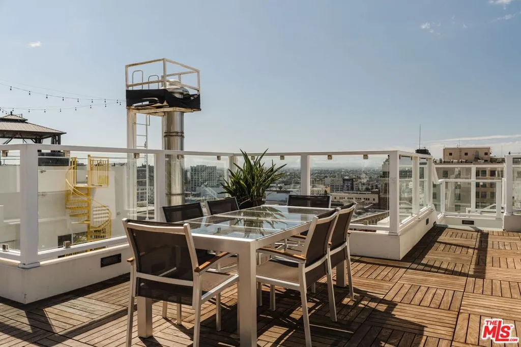 939 S Broadway 404, Los Angeles, California 90015 home-pic-23