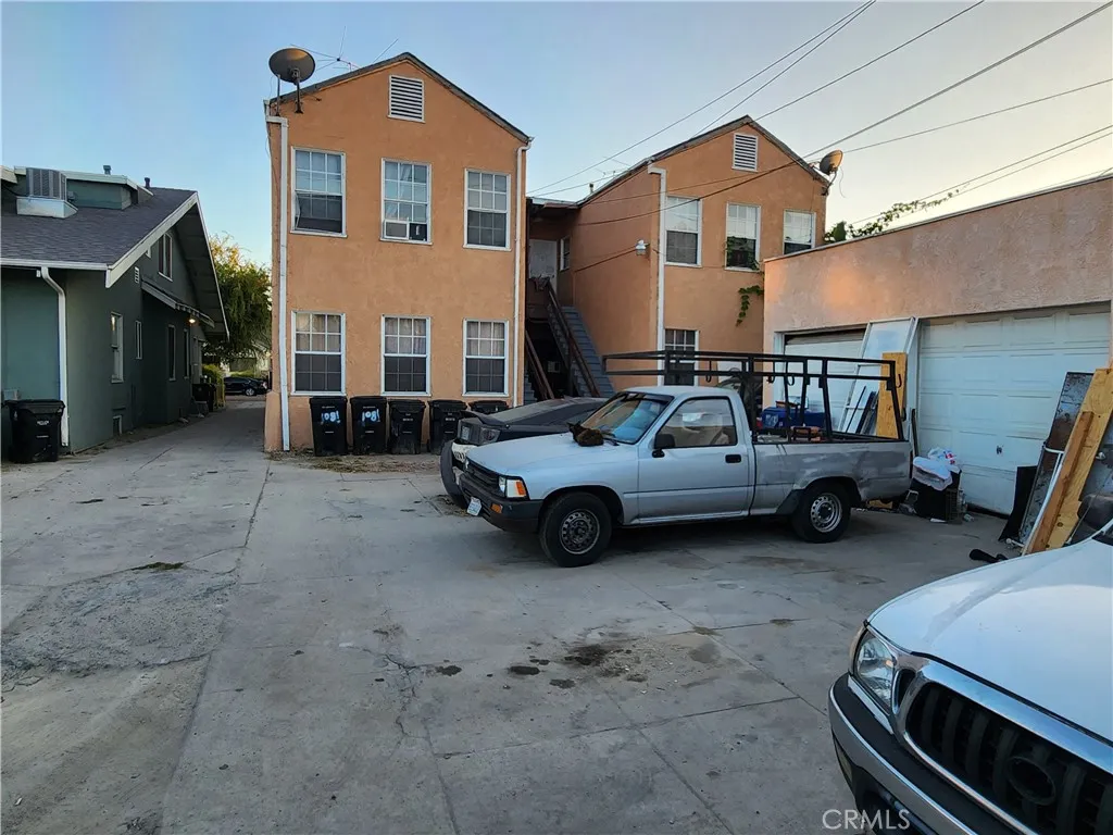 1079 Leighton, Los Angeles, California 90037 home-pic-3
