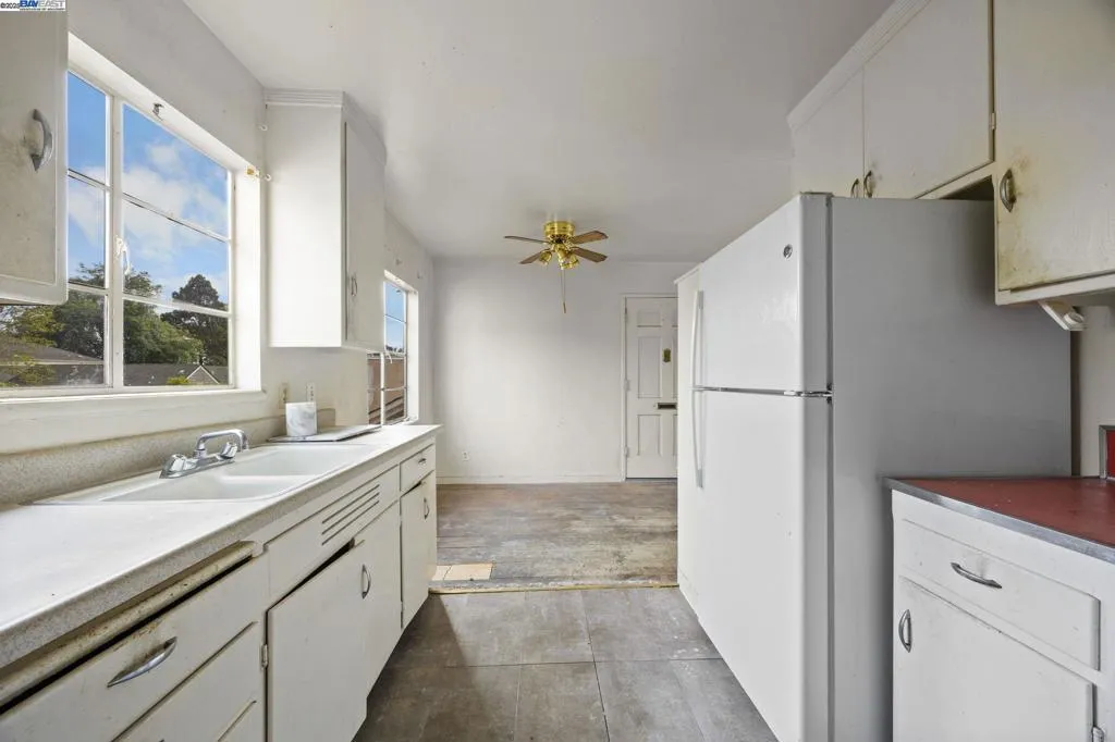 1450 Ward St, Berkeley, California 94702 home-pic-21