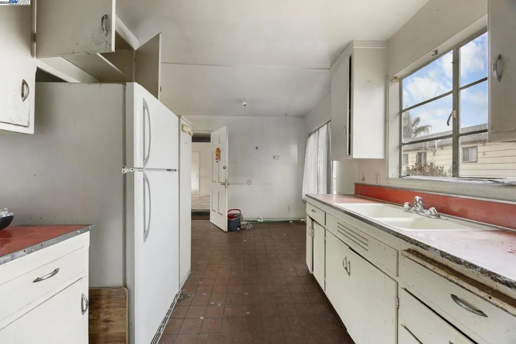 1450 Ward St, Berkeley, California 94702 home-pic-3