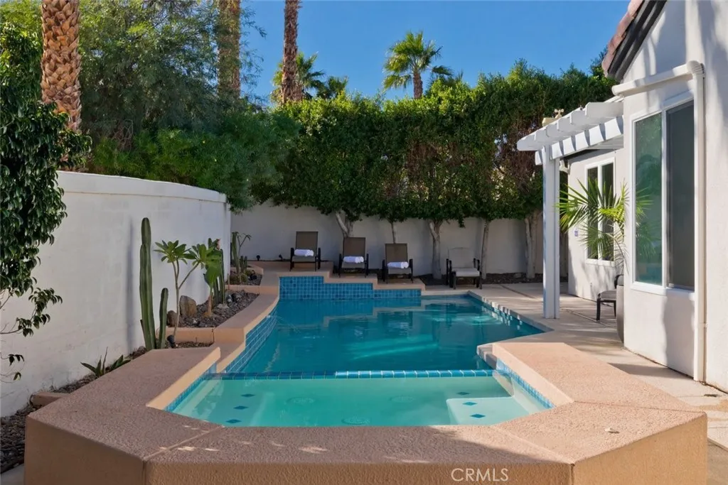 1105 E Via Via San Michael Road, Palm Springs, California 92262 home-pic-34