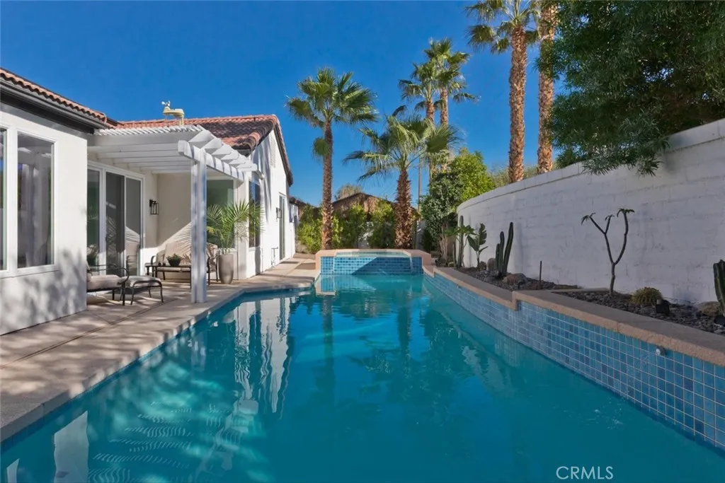 1105 E Via Via San Michael Road, Palm Springs, California 92262 home-pic-36