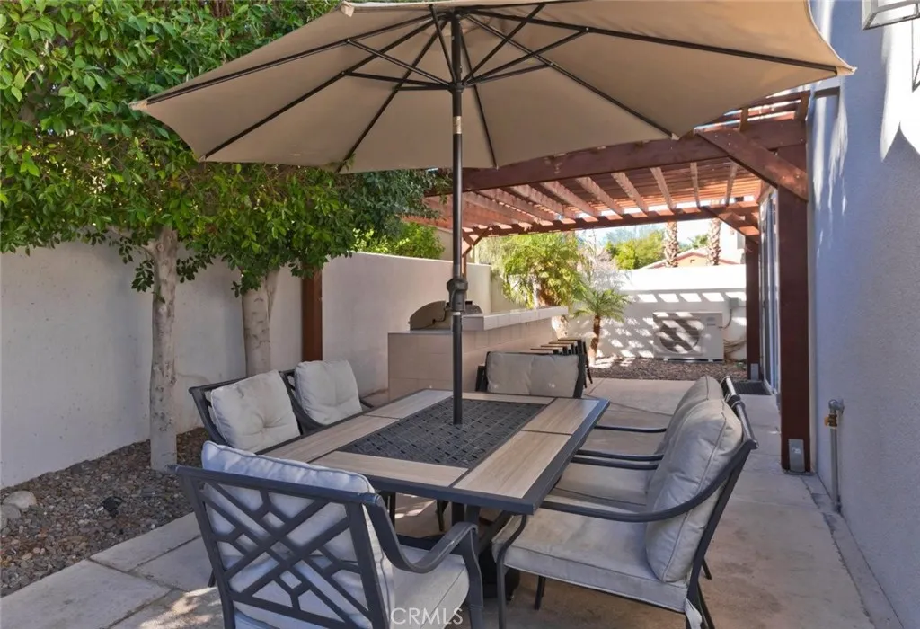 1105 E Via Via San Michael Road, Palm Springs, California 92262 home-pic-33