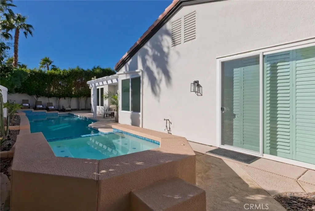 1105 E Via Via San Michael Road, Palm Springs, California 92262 home-pic-37