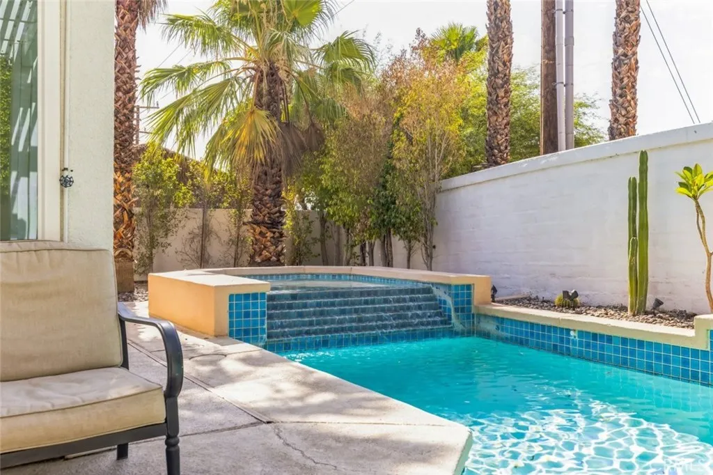 1105 E Via Via San Michael Road, Palm Springs, California 92262 home-pic-29