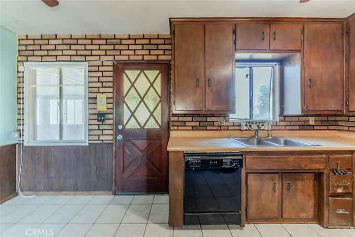 15317 Athol Street, Fontana, California 92335
