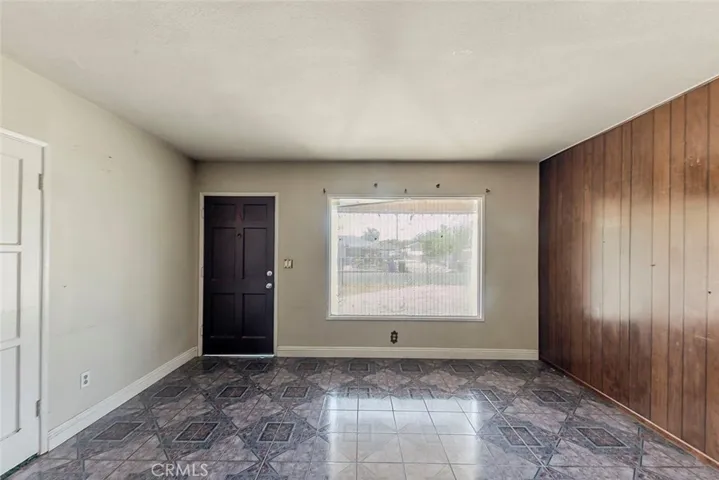 15317 Athol Street, Fontana, California 92335