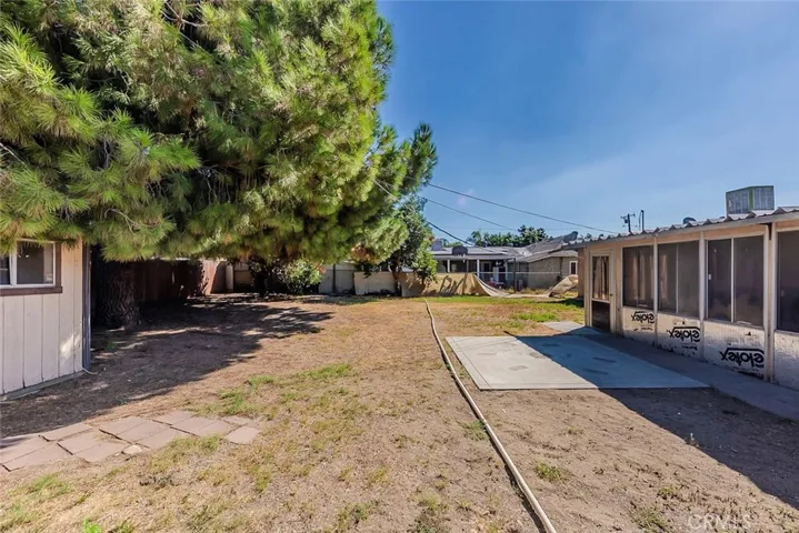 15317 Athol Street, Fontana, California 92335