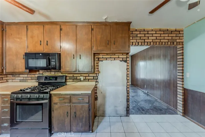 15317 Athol Street, Fontana, California 92335