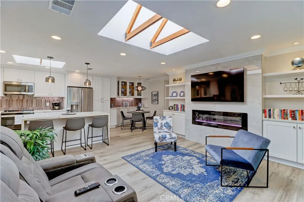 683 Via Alhmabra N, Laguna Woods, California 92637 home-pic-1