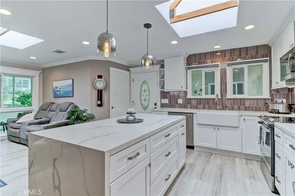 683 Via Alhmabra N, Laguna Woods, California 92637 home-pic-16