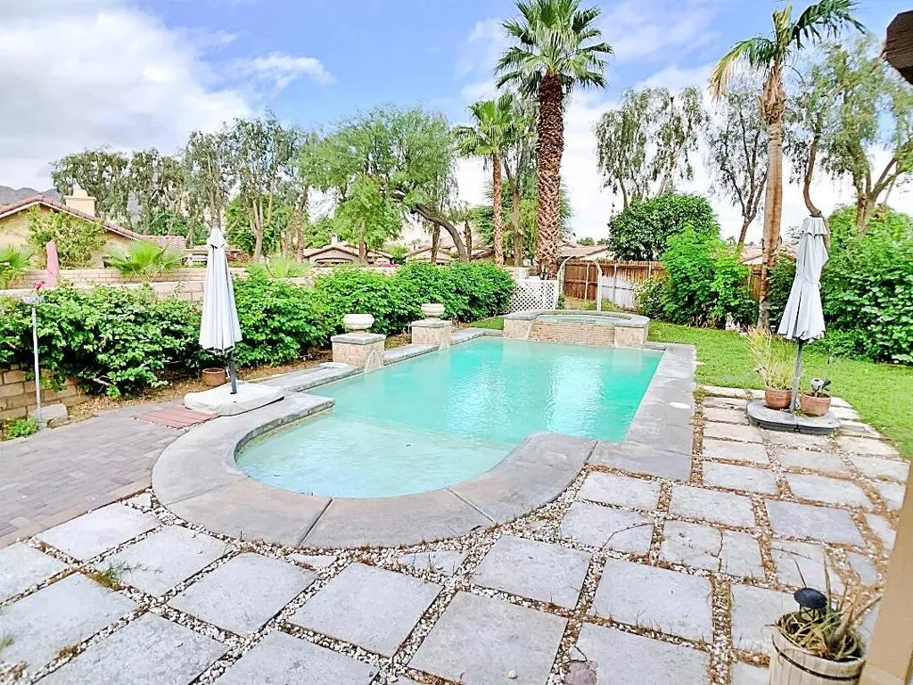 49035 Serenata Court, La Quinta, California 92253 home-pic-56