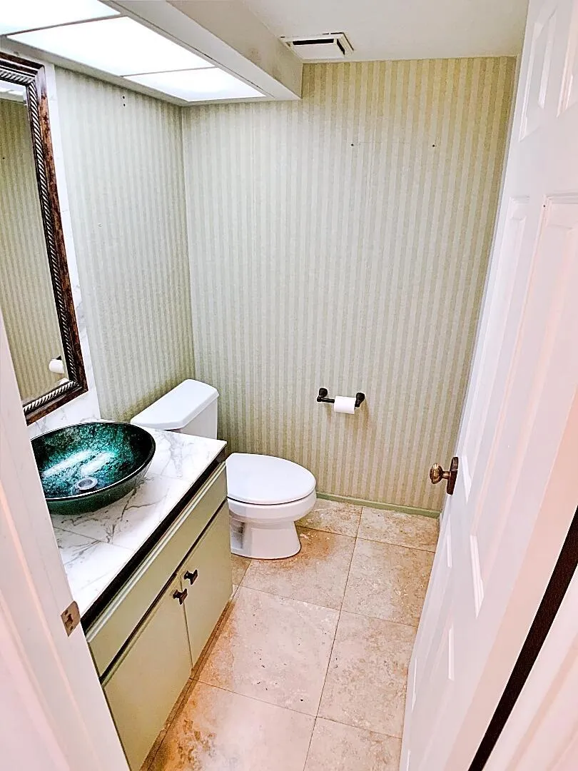 49035 Serenata Court, La Quinta, California 92253 home-pic-23