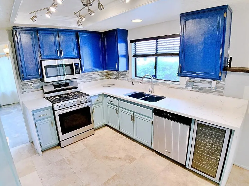 49035 Serenata Court, La Quinta, California 92253 home-pic-17