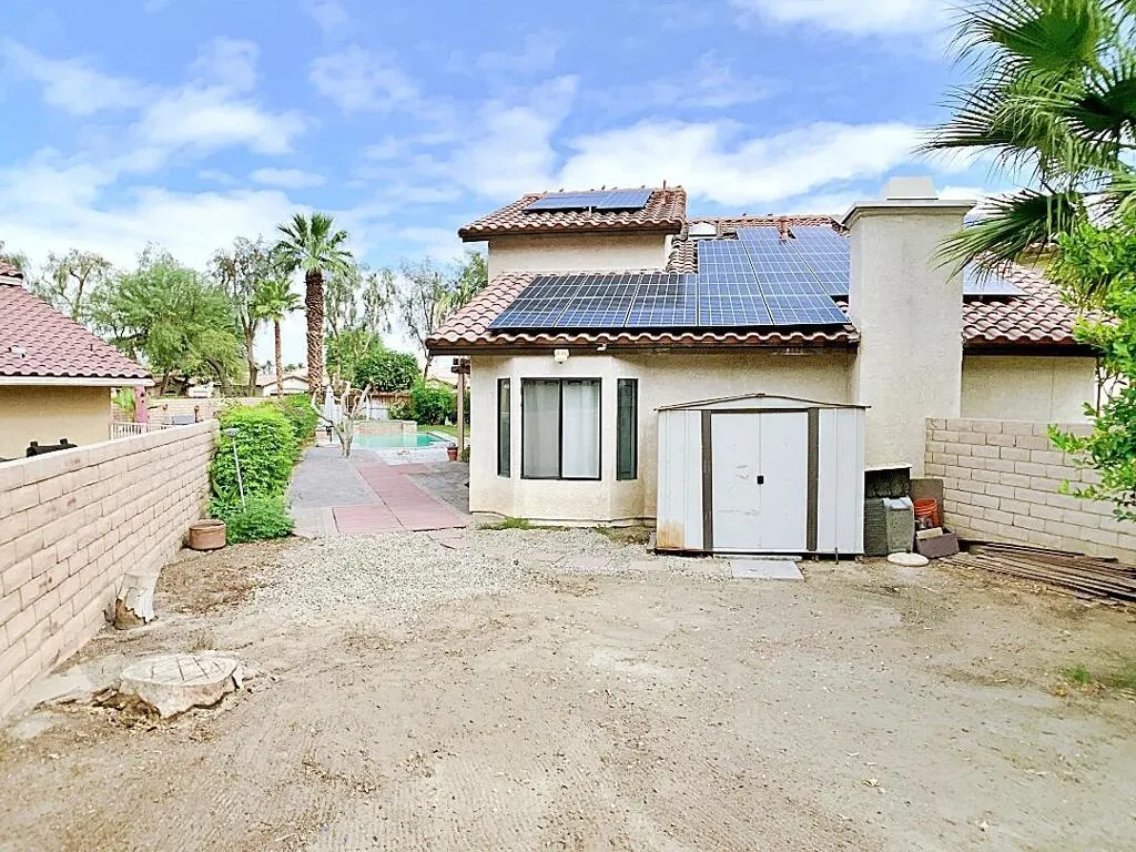 49035 Serenata Court, La Quinta, California 92253 home-pic-70