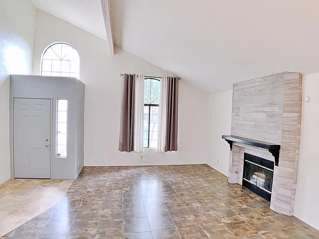 49035 Serenata Court, La Quinta, California 92253 home-pic-9
