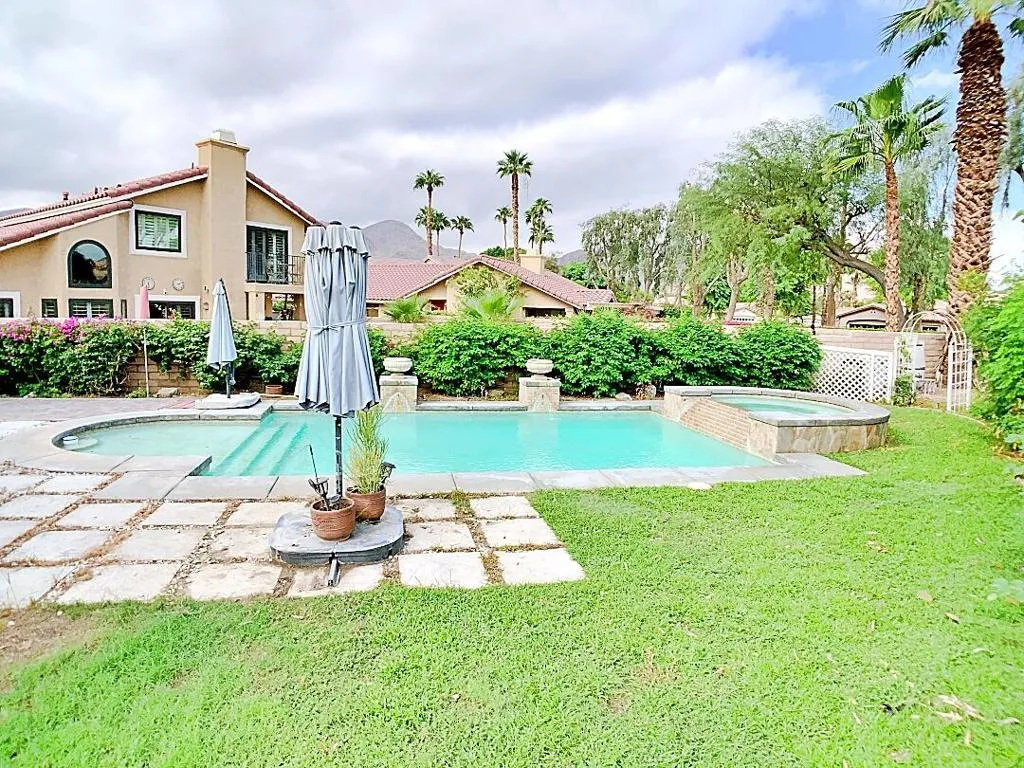 49035 Serenata Court, La Quinta, California 92253 home-pic-58