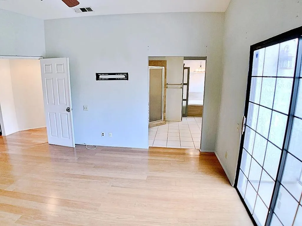 49035 Serenata Court, La Quinta, California 92253 home-pic-32