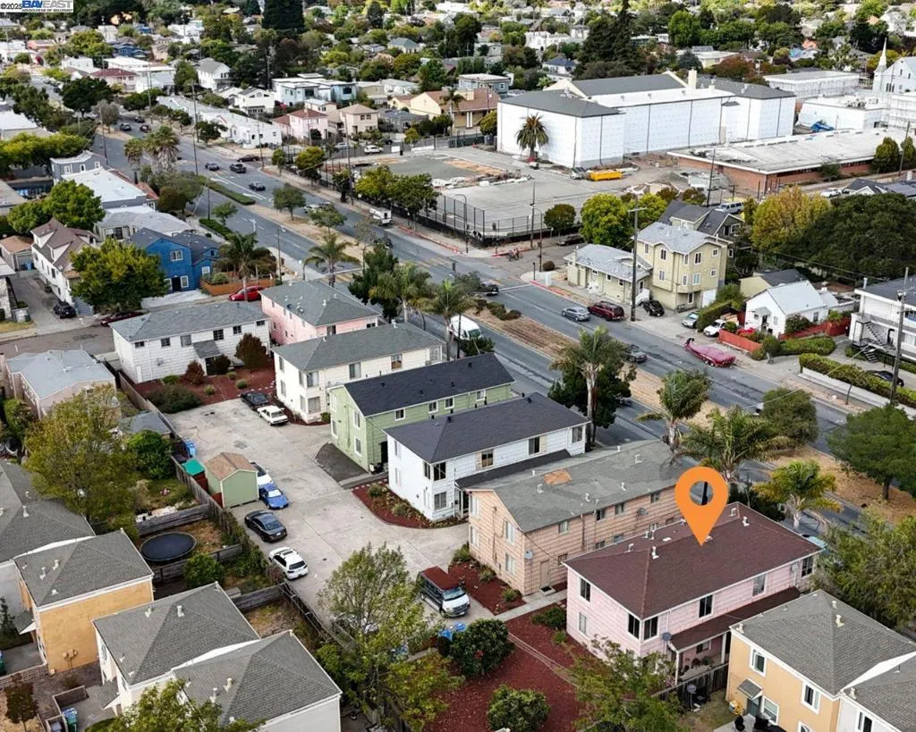 2790 Sacramento St, Berkeley, California 94702 home-pic-0