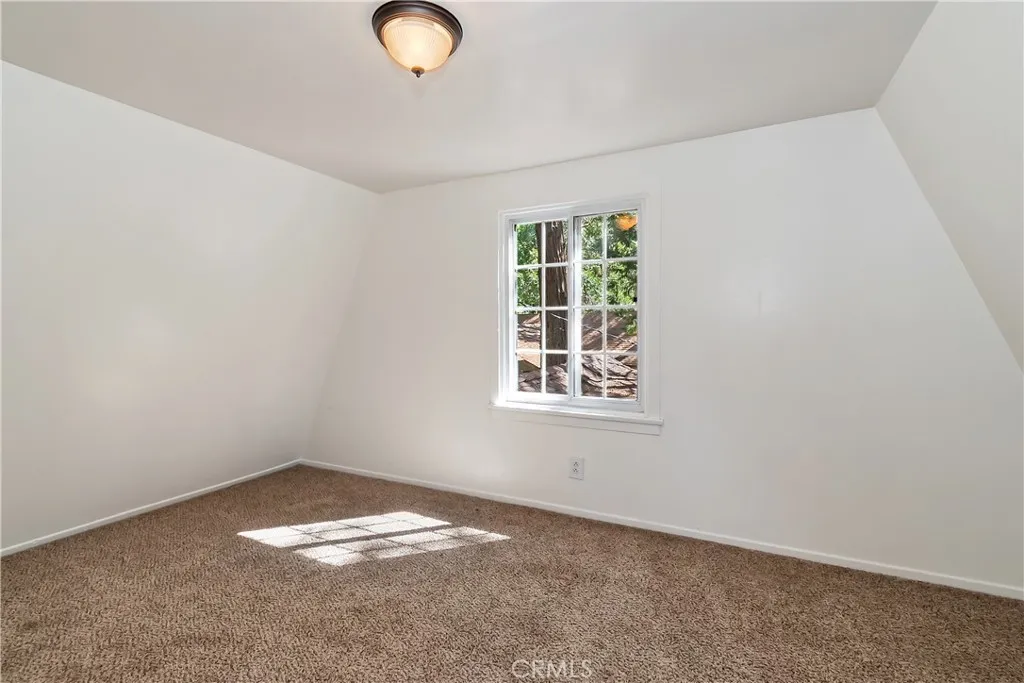 Upstairs Bedroom with a Jack n Jill closet.