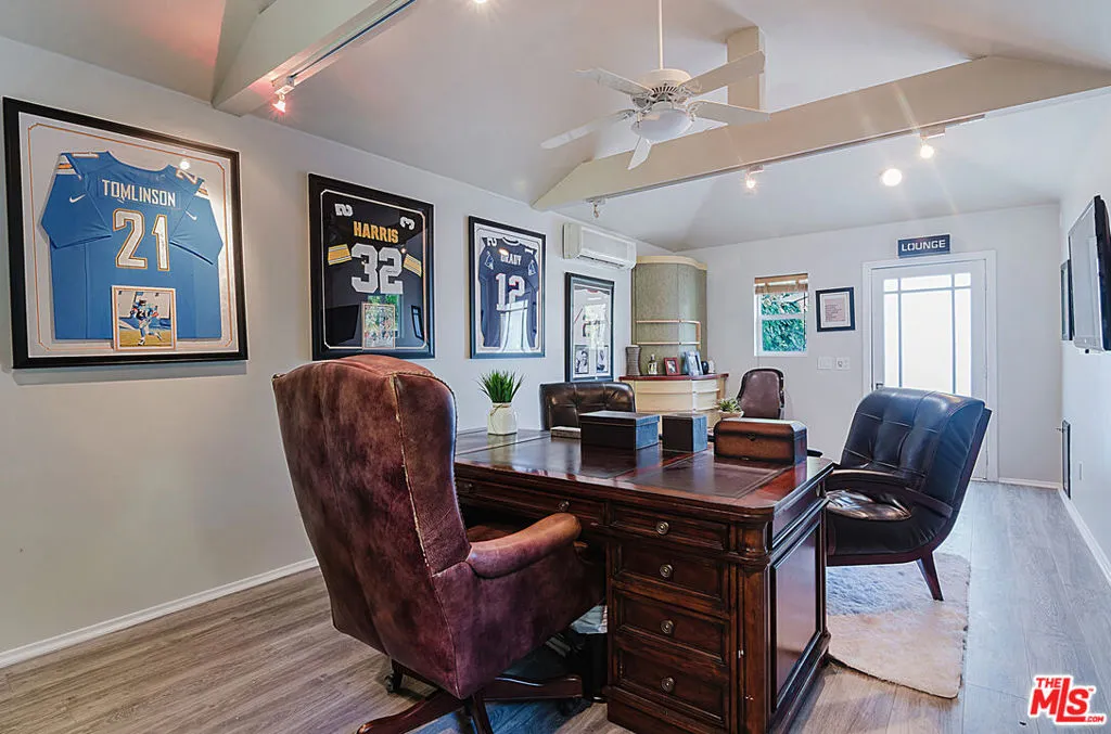 4054 Stone Canyon Avenue, Sherman Oaks, California 91403 home-pic-69