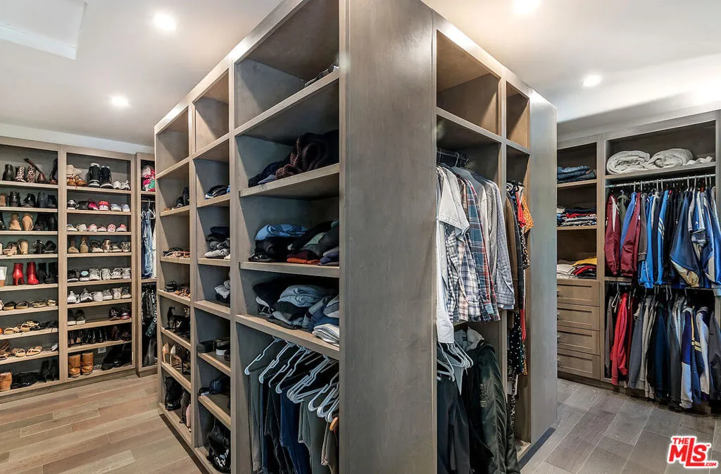 4054 Stone Canyon Avenue, Sherman Oaks, California 91403 home-pic-50