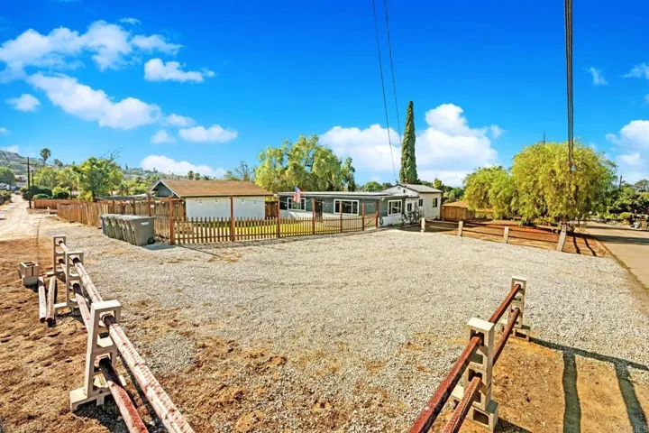 8273 Melrose Lane, El Cajon, California 92021