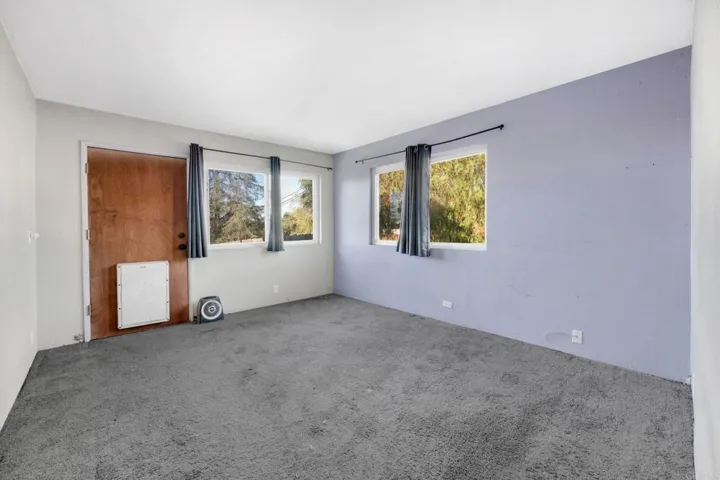 8273 Melrose Lane, El Cajon, California 92021